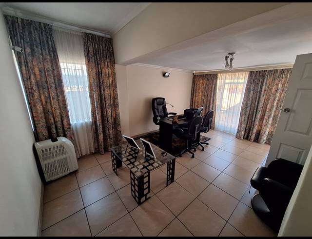 5 BEDROOM HOUSE FOR SALE IN VANDERBIJLPARK SE 1